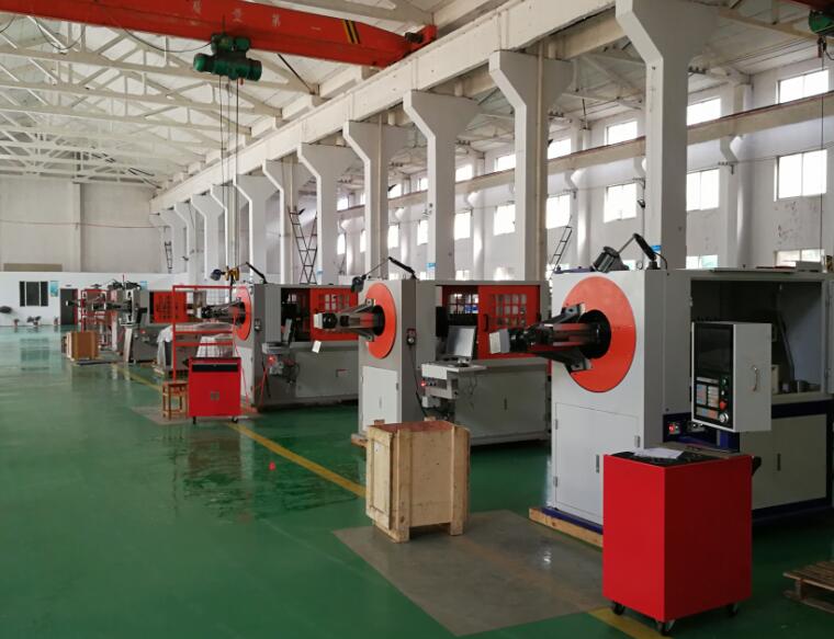 線材折彎機為什么分為轉頭、轉線、無凸輪三種結構？