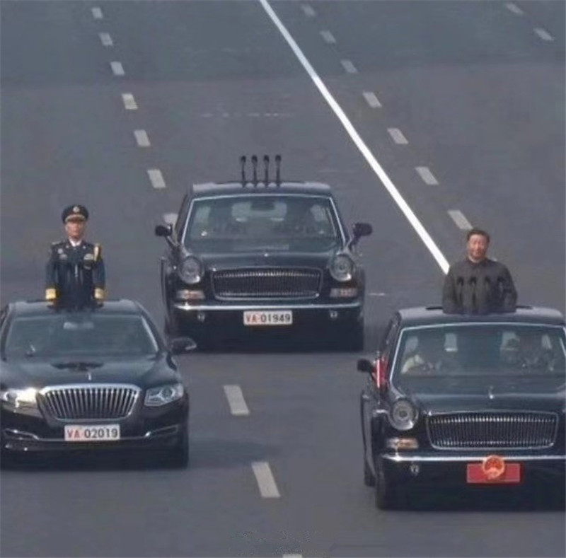 國慶閱兵現(xiàn)場(chǎng)——轉(zhuǎn)載網(wǎng)絡(luò)圖片